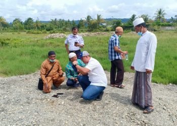 Pengukuran dan Penentuan Arah Kiblat Pembangunan Masjid Al-Manshurin oleh Seksi Bimas Islam Kemenag Nabire
