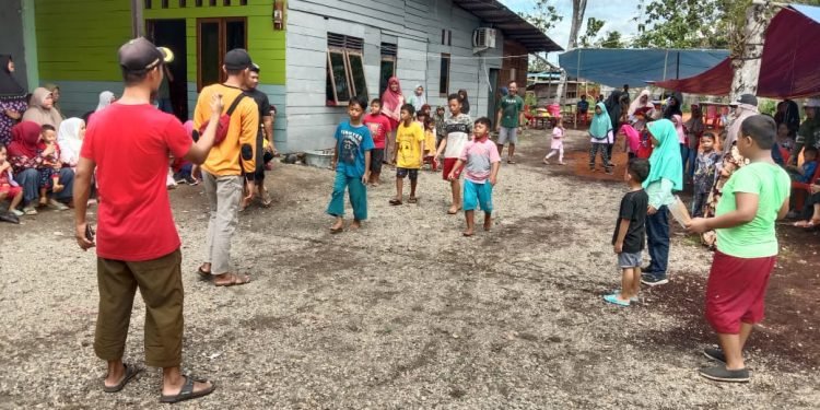 Generus PAC LDII Kampung Kalisemen memeriahkan HUT RI ke 77 bersama Warga