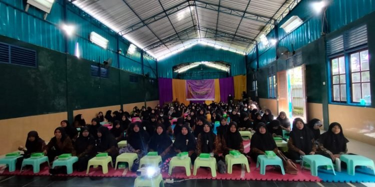 LDII Nabire Gelar Pengajian Keputrian dengan Tema Membangun Kedekatan Ibu dan Remaja