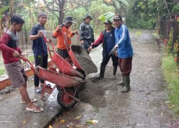 Hujan Tidak Menjadi Penghalang Warga LDII Kerja Bakti