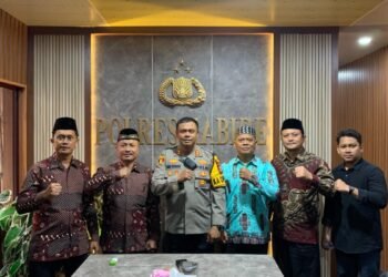 AUDIENSI KETUA DPD LDII BARU DENGAN KAPOLRES NABIRE