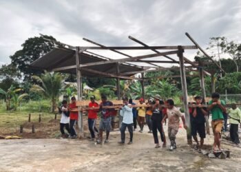 PAC LDII KALISEMEN BERSAMA WARGA KERJA BAKTI DI MAKAM SOETARMI KALISEMEN