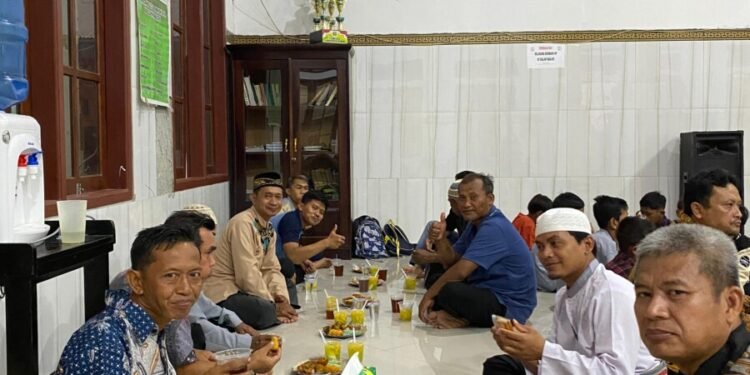 Pererat Ukhuwah, LDII Kalisemen Gelar Buka Puasa Bersama di Masjid Al Manshurin