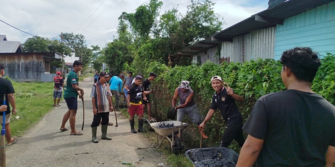 Sambut Idul Adha, PAC LDII Bumiwonorejo Gelar Kerja Bakti Bersama Warga di Masjid Al-Muttaqin