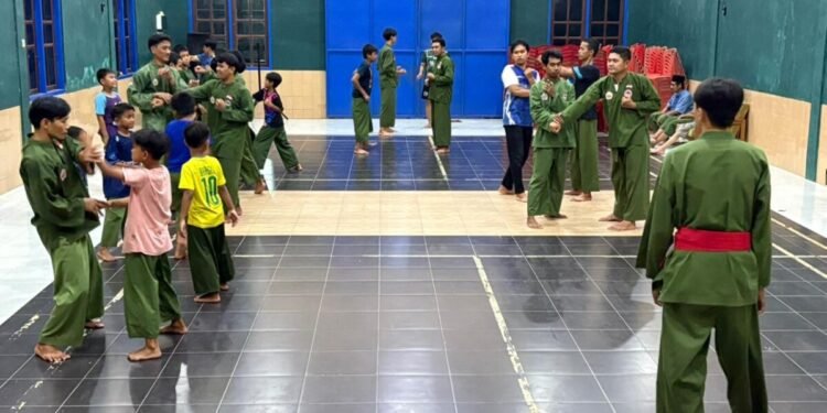 Jaga Tradisi dan Kuatkan Diri, PAC LDII Karang Mulia Gelar Latihan Rutin Pencak Silat