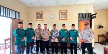 Sambut Hari Bhayangkara ke-80, LDII Nabire Silaturahim ke Pospol Yaro Guna Memperkuat Ukhuwah dan Sinergitas